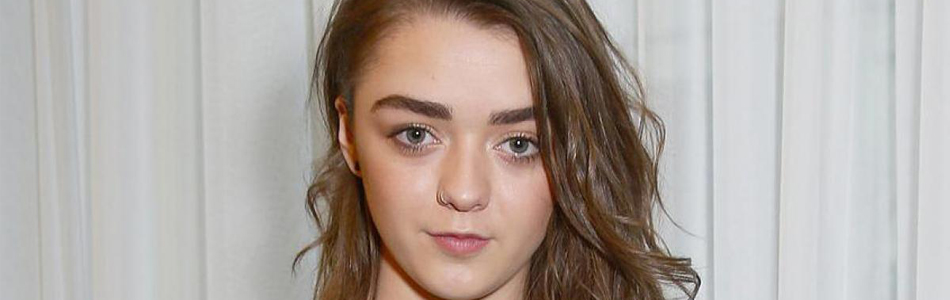 Maisie Williams se fait passer pour une vendeuse Maisie Williams se fait passer pour une vendeuse
